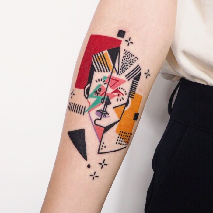 Tatuaje de la artista Moon Blue Ink del cantante David Bowie