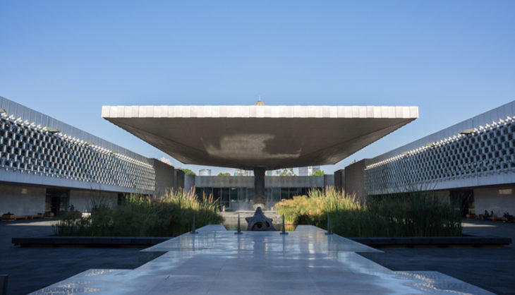 Fachada del Museo Nacional de Antropología