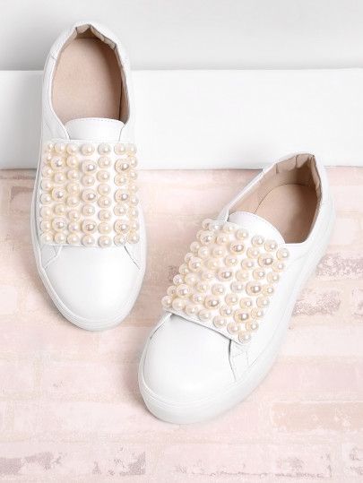Tenis blancos con perlas en tono rose gold