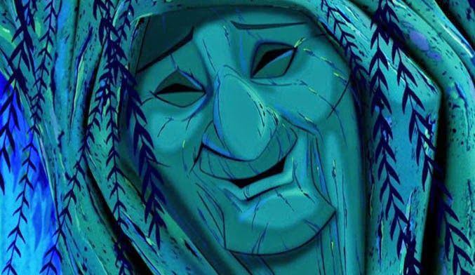 La abuela Sauce de Pocahontas, sonriendo ligeramente