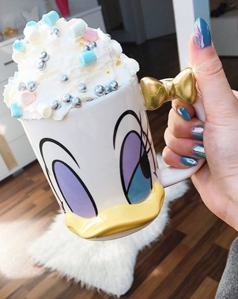 Taza cafetera inspirada en Daisy de Disney