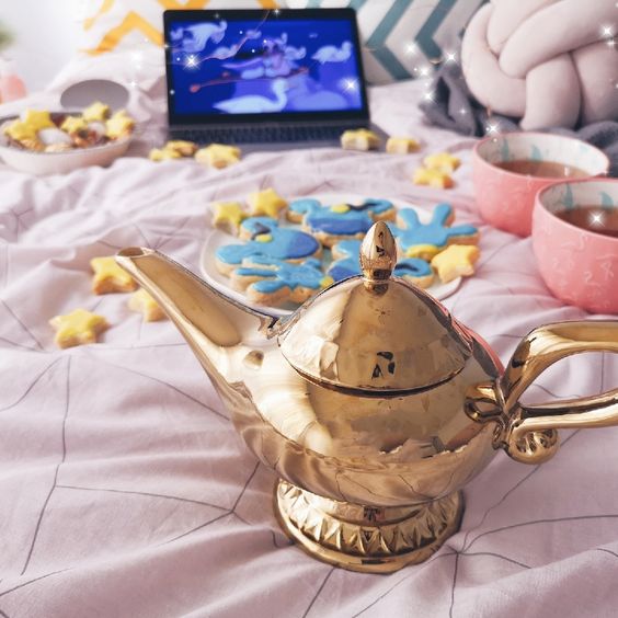 Taza cafetera inspirada en la lámpara mágica de Aladdín