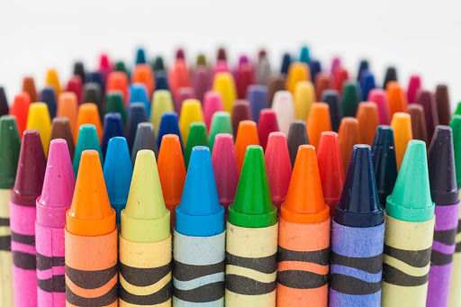 Crayolas de diferentes colores