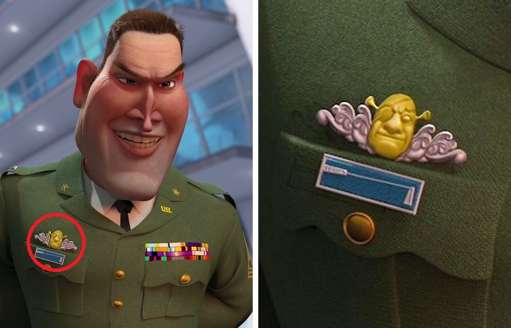 Insignia del general Warren con forma de Shrek