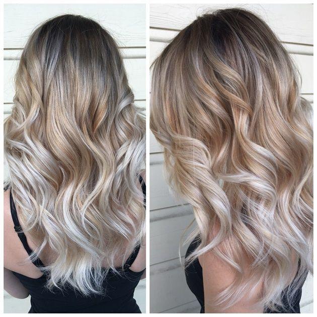 Chica con cabello rubio cenizo