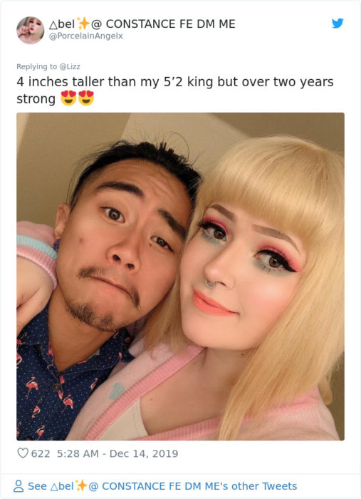 Comentario en Twitter sobre mujer que se casó con un chico más bajo que ella