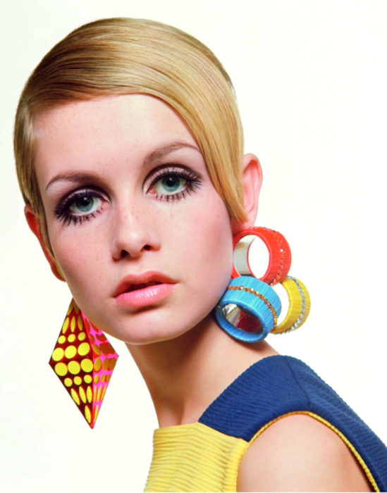 Maquillaje tendencia para el 2020; delineado gráfico o flotante; Twiggy