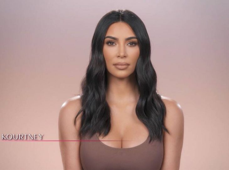 Kim Kardashian disfrazada como Kourtney Kardashian