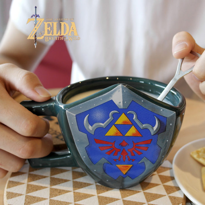 Taza en forma de escudo de Zelda