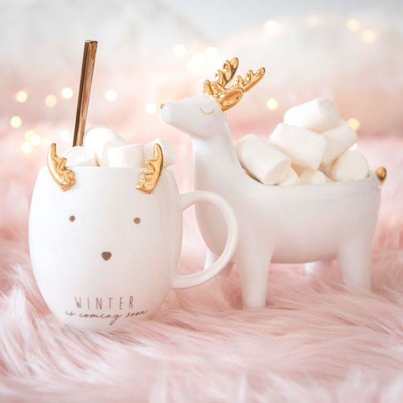 Taza con diseño de venados