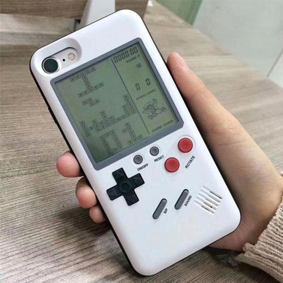 Estuche para celular con forma de game boy