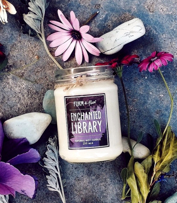 Vela con aroma a librería