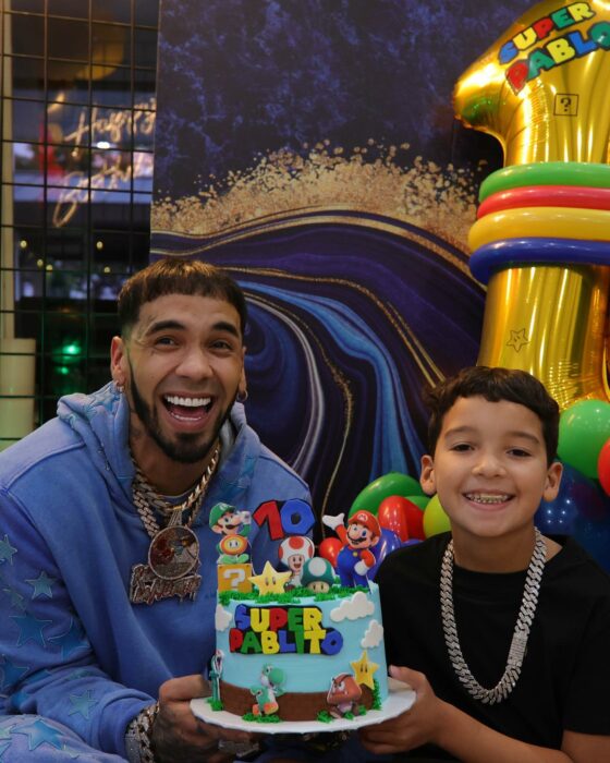 Fotografía de Anuel AA con su hijo Pablo en su cumpleaños número 10