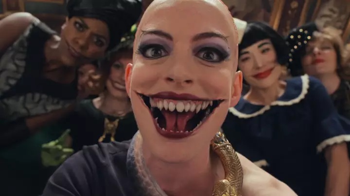 Anne Hathaway como la Gran Bruja en Las Brujas