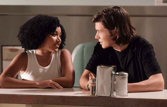 escena de película "Everything, everything"