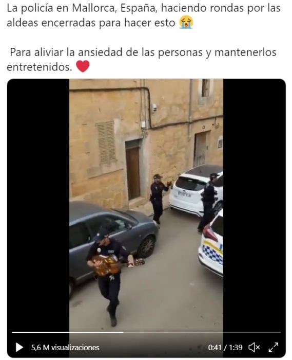 Captura de Twitter del video donde los policías de Mallorca están bailando y cantando para animar a las personas