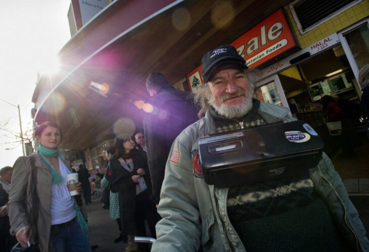 Radioman, hombre que ha aparecido en más de 100 películas en Hollywood