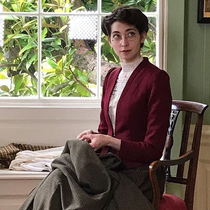 Bernadette Banner y sus vestidos de época