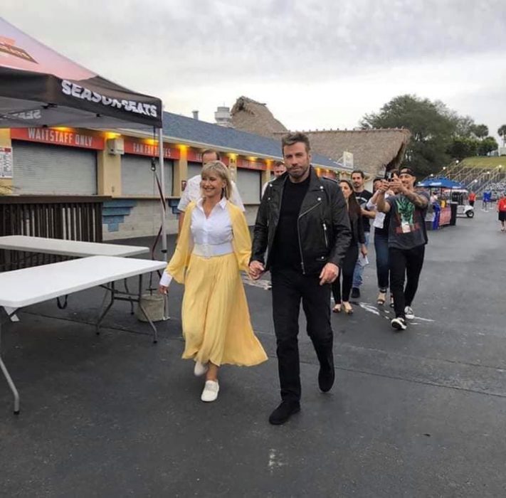 john travolta y olivia newton vuelven a encontrarse después de 41 años