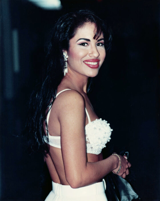 Selena Gomez posando para una fotografía