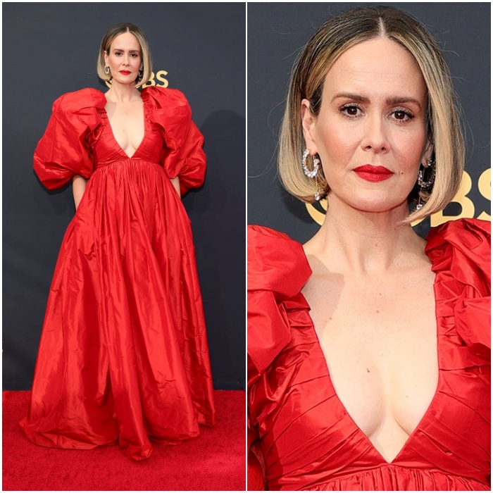 Sarah Paulson en Carolina Herrera