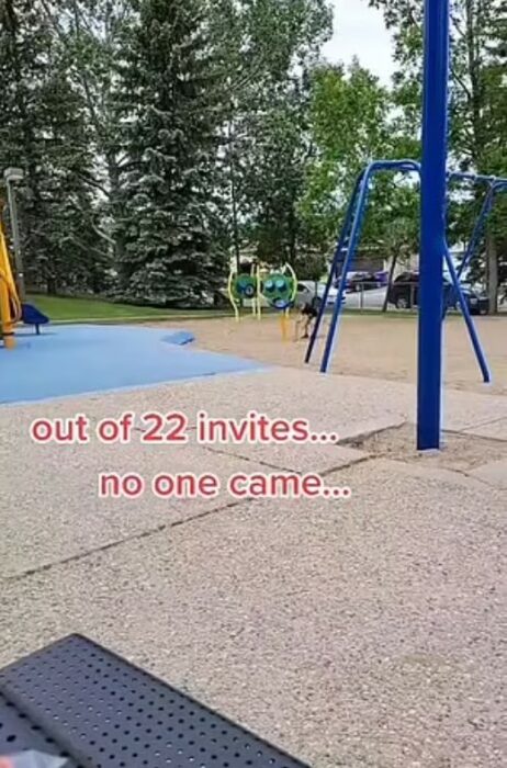 Mujer en TikTok contando cómo nadie llegó a la fiesta de su hijo
