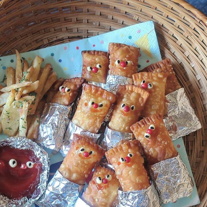 Platillo creado por la usuaria en Instagram Etoni Mama, barras de manzana 