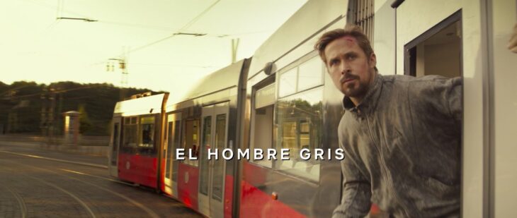escena de la película de el hombre gris
