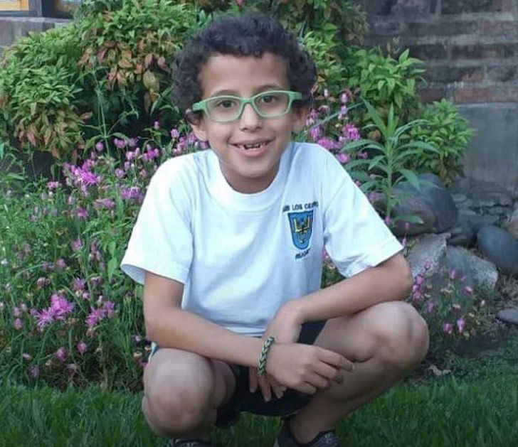 Benjamín, pequeño de 8 años de edad
