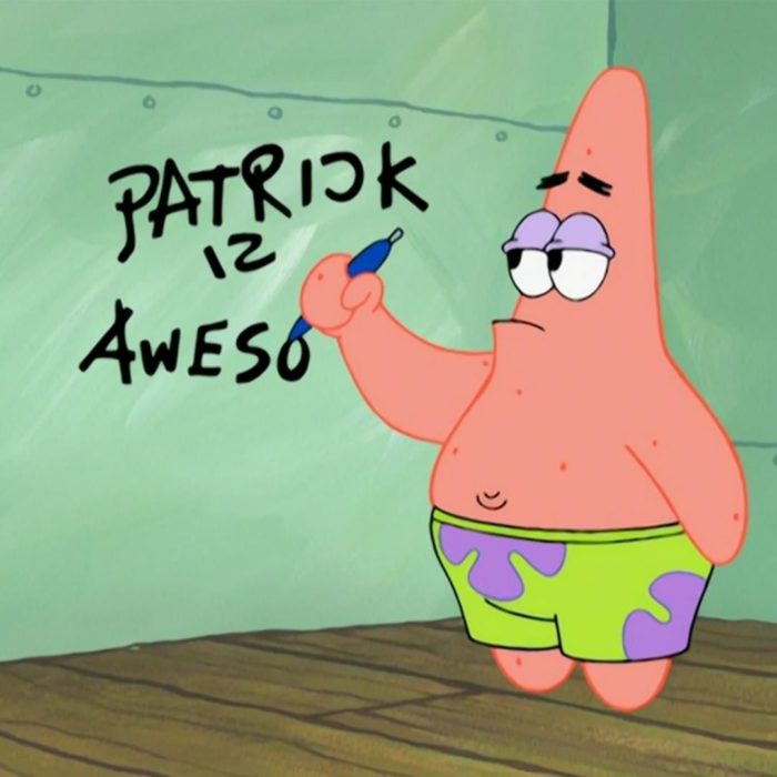 Patricio Estrella escribiendo en la pared que es increíble