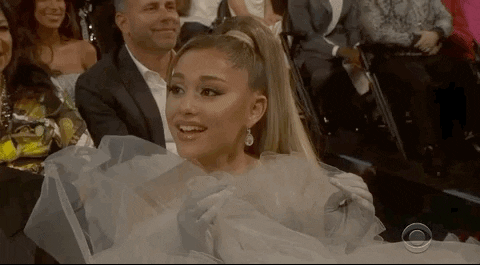 Ariana Grande en la entrega de los premios Grammy 2020