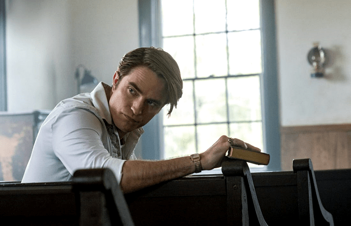 robert pattinson en the devil all the time