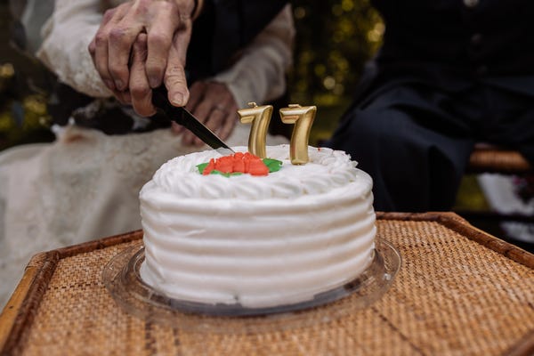 Abuelitos celebran 77 años de casados con una boda
